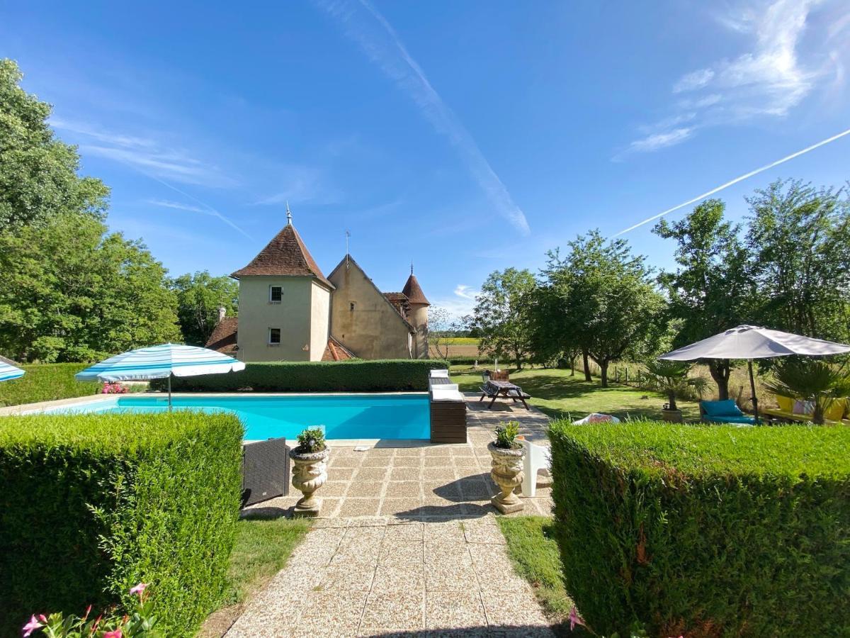 Le Petit Chateau De Sainte Colombe Bouges-le-Chateau Exterior foto