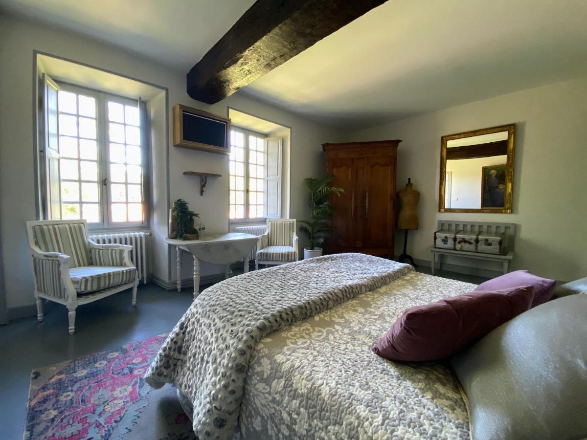 Le Petit Chateau De Sainte Colombe Bouges-le-Chateau Exterior foto