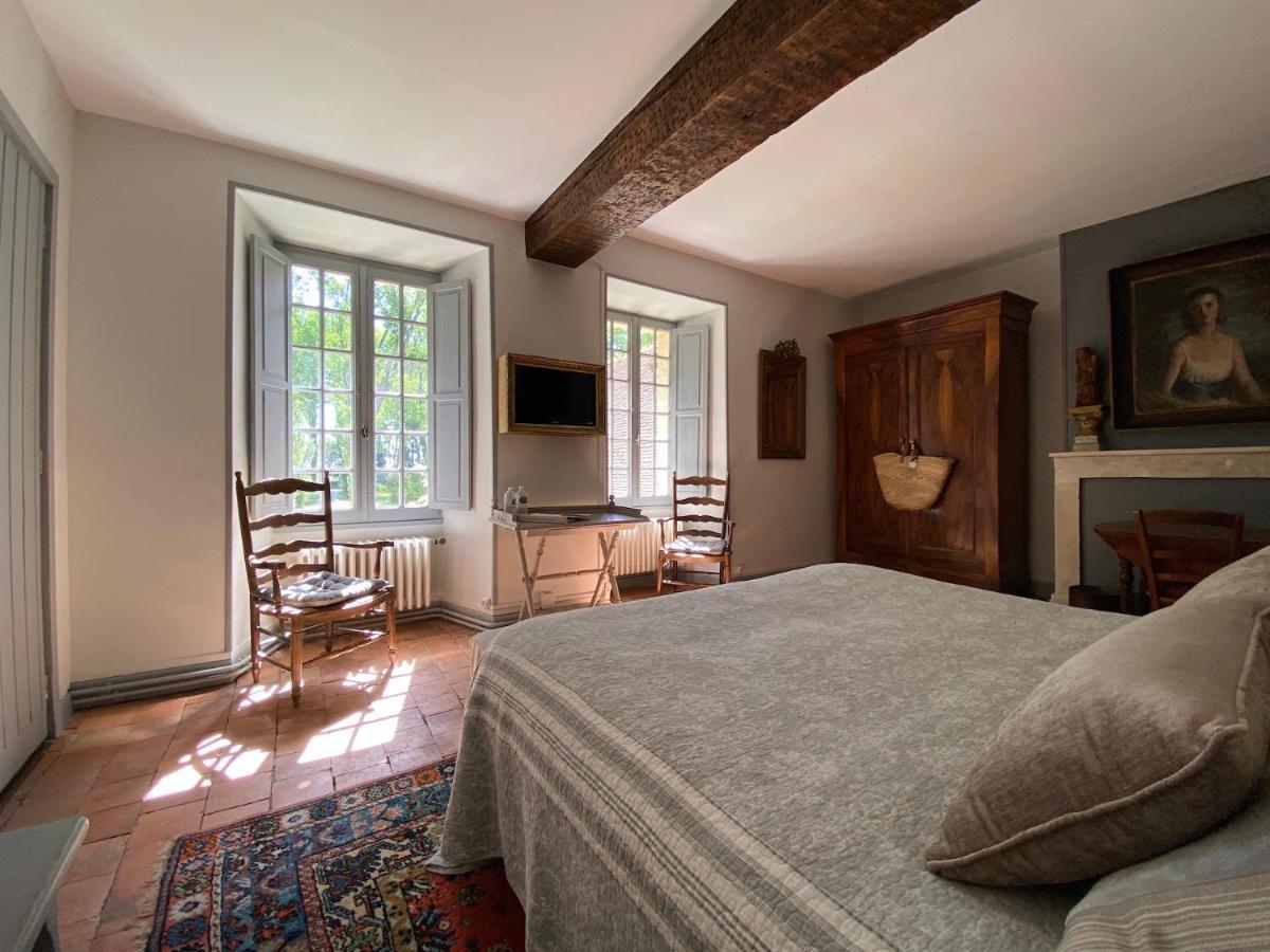 Le Petit Chateau De Sainte Colombe Bouges-le-Chateau Exterior foto