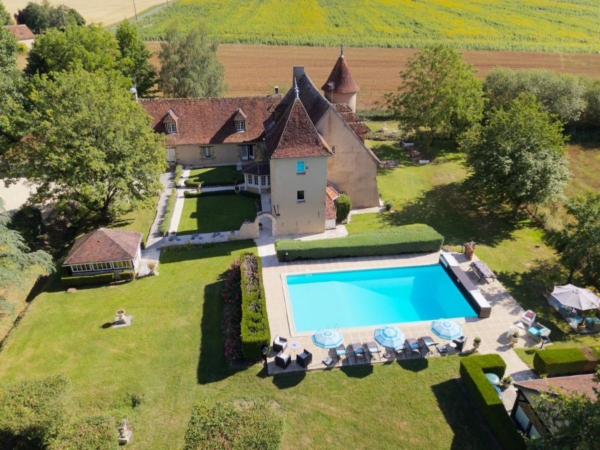 Le Petit Chateau De Sainte Colombe Bouges-le-Chateau Exterior foto